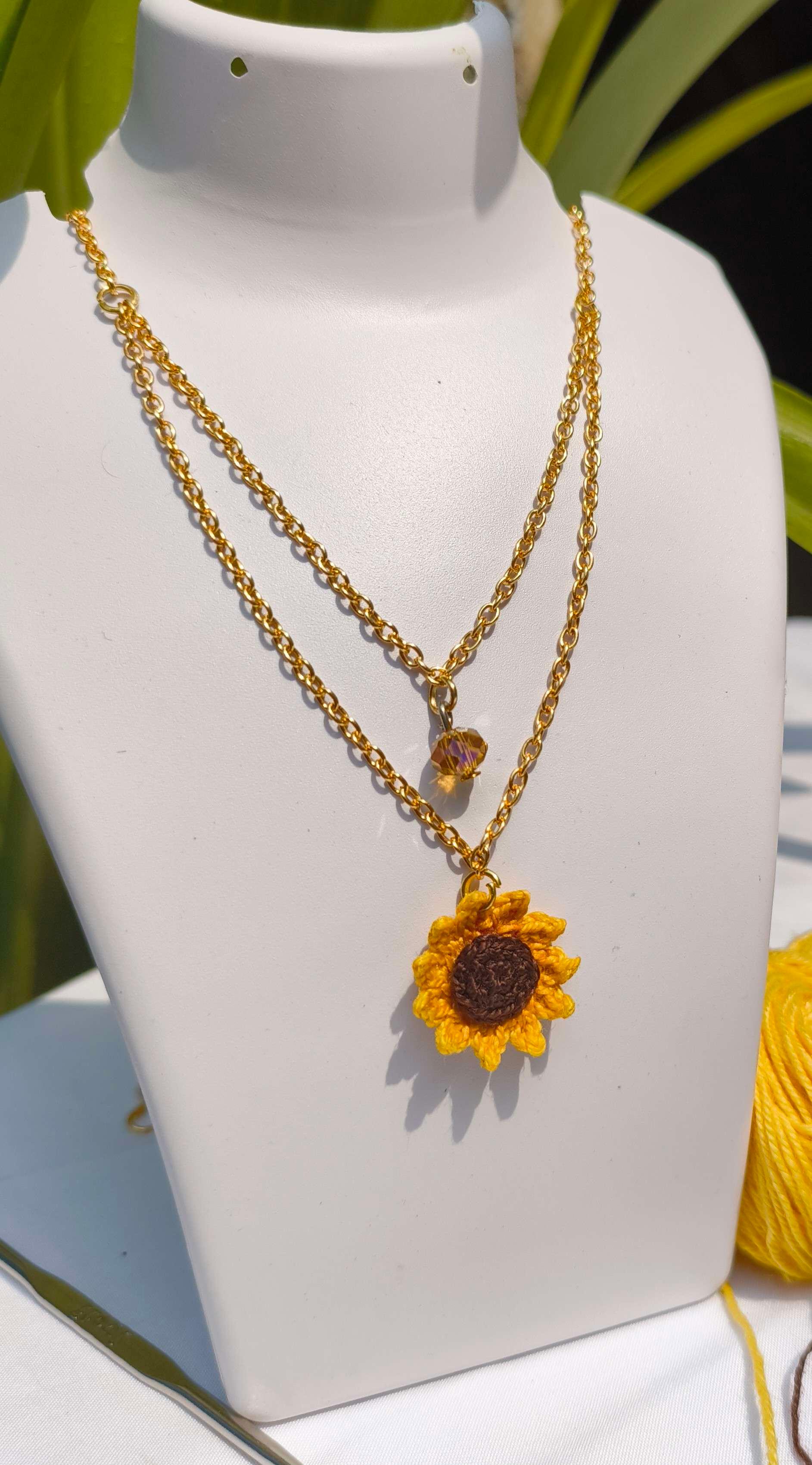 Sunflower 2 layer chain necklace - Image 1