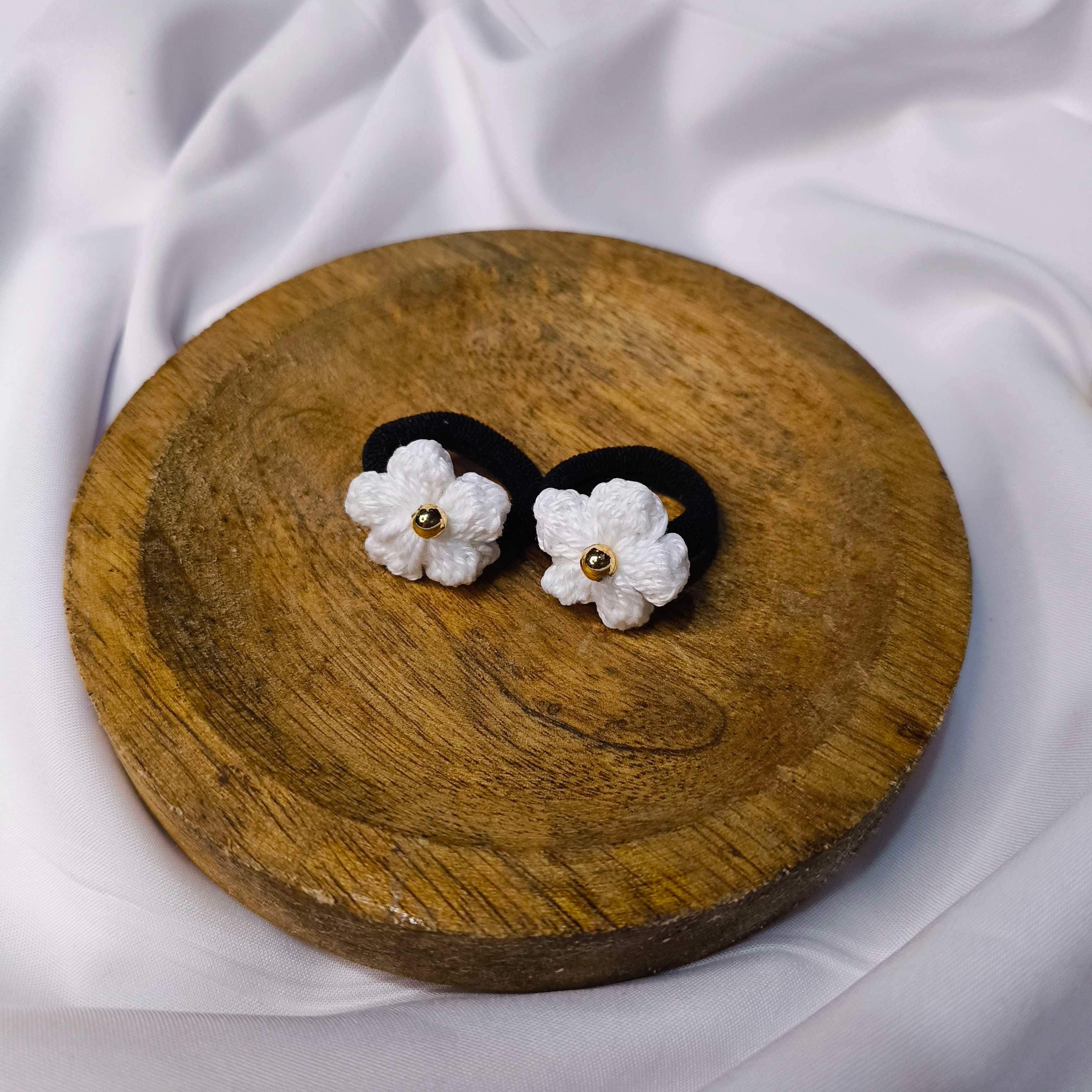 Flower hair tie - Image 1