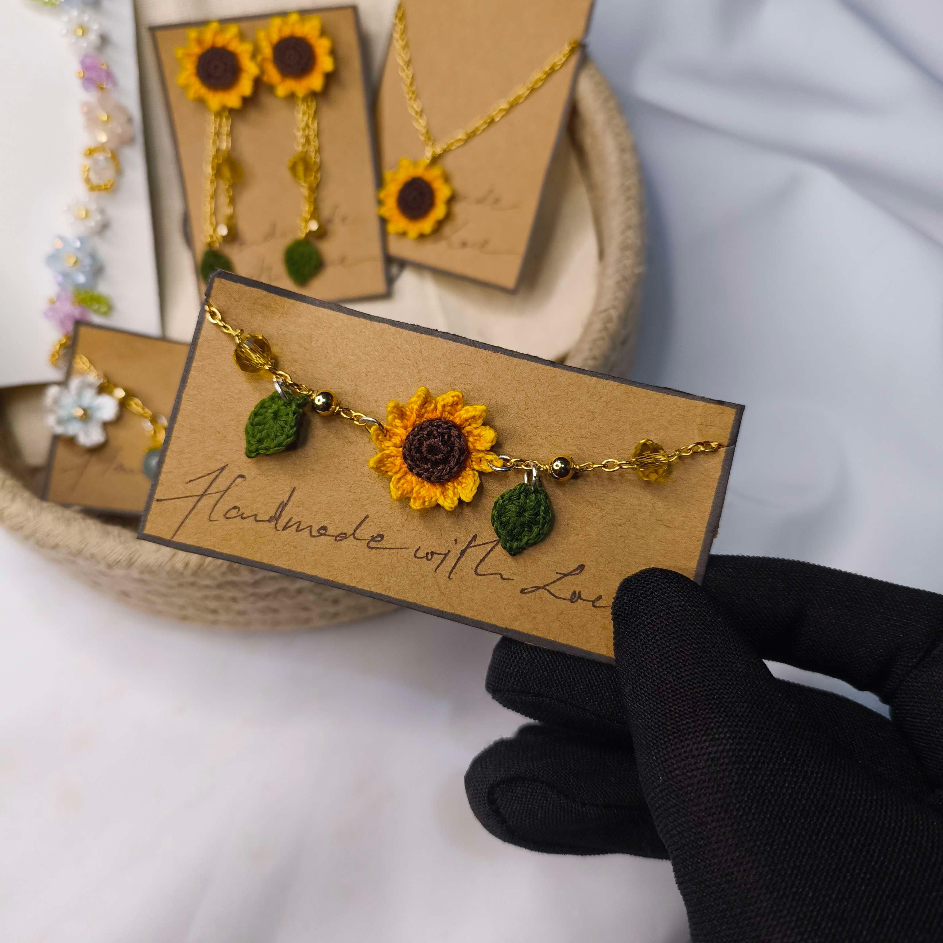 Solo sunflower bracelet - Image 1