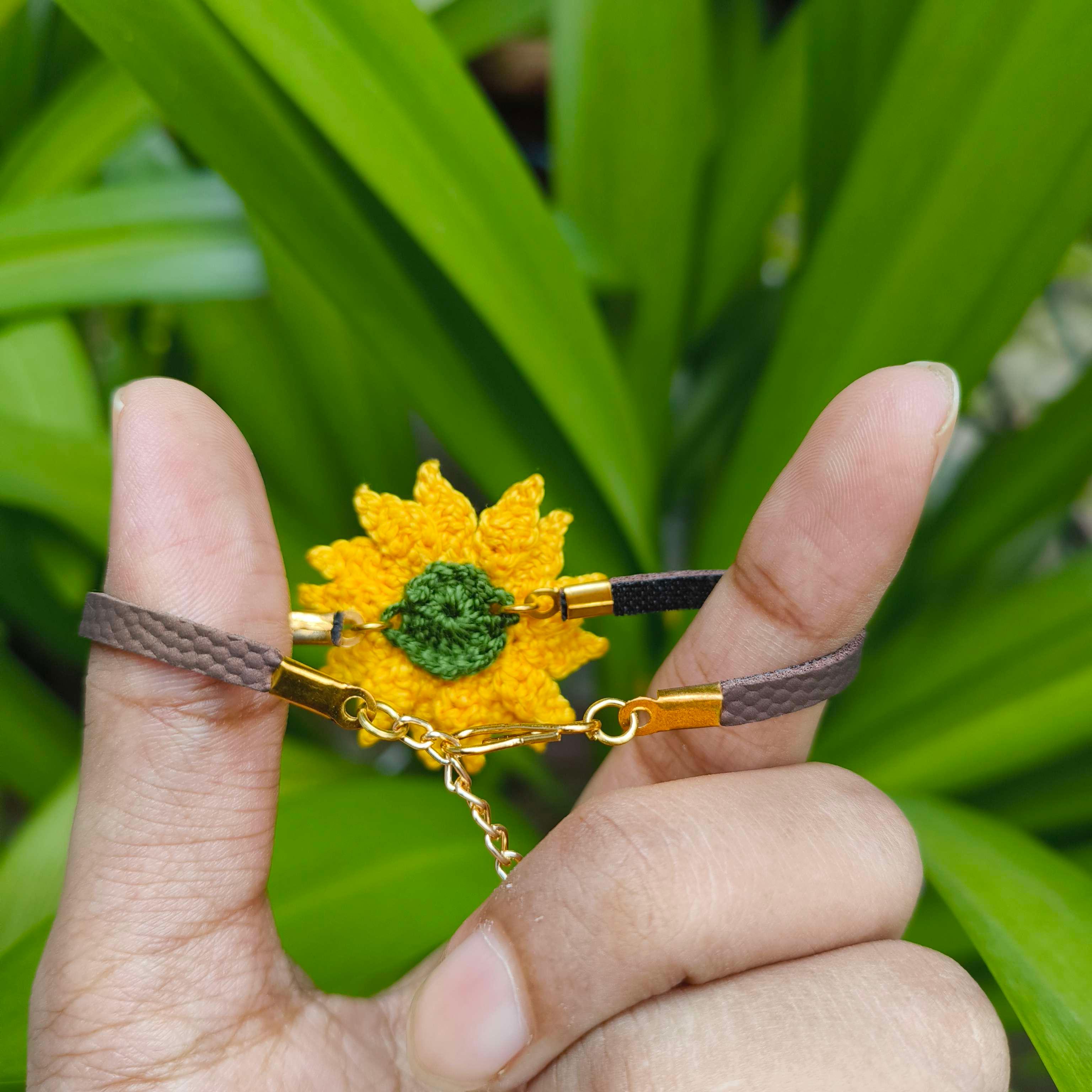Sunflower bracelet with thin leather (synthetic) straps - Thumbnail 4